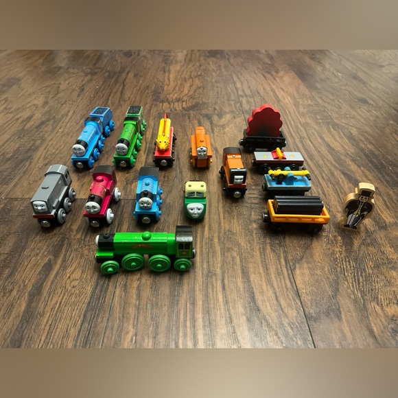 Thomas & Friends Bridges, Trains, Turtables (select your choice) - Picture 3 of 5